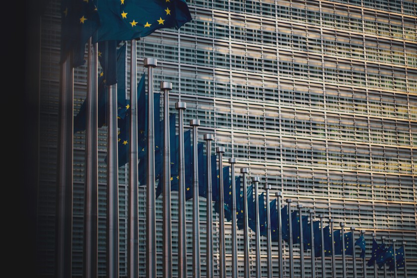 La UE ha multado a Meta con 1.200 millones, una cifra récord. Esto es lo que han hecho con tus datos para recibirla